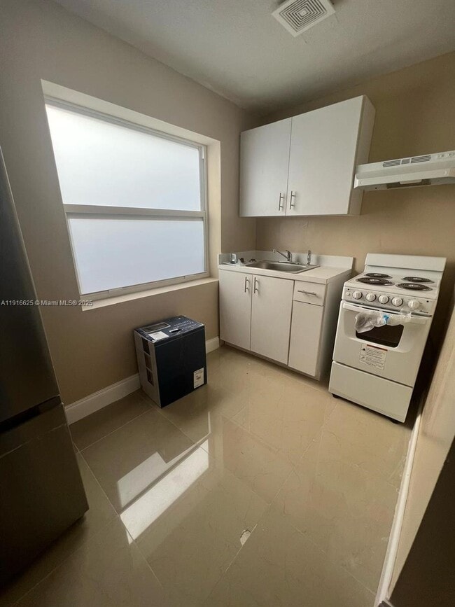 Foto del edificio - 4121 SW 20th St