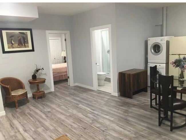 Building Photo - 16077 Morgan Creek Cres