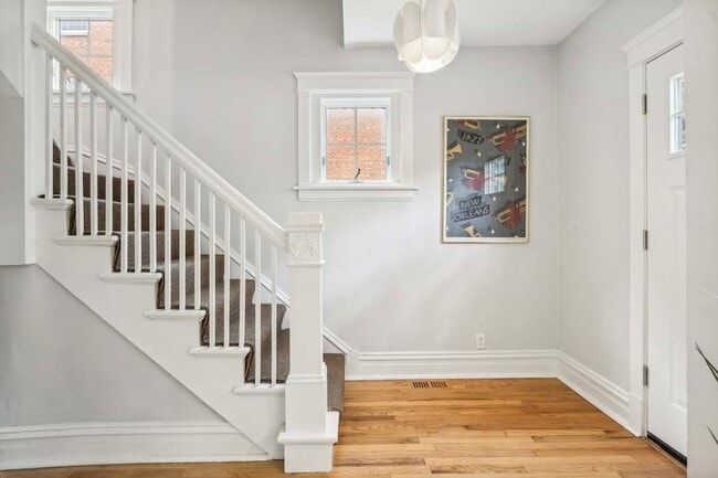 Foto del edificio - 2429 Central St