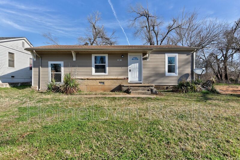Primary Photo - 12813 NE 37th St