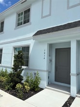 Building Photo - 1014 W Davis Pkwy