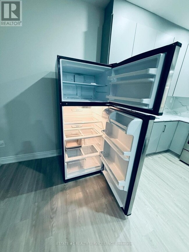 Building Photo - 14599-14595 5 Side Rd