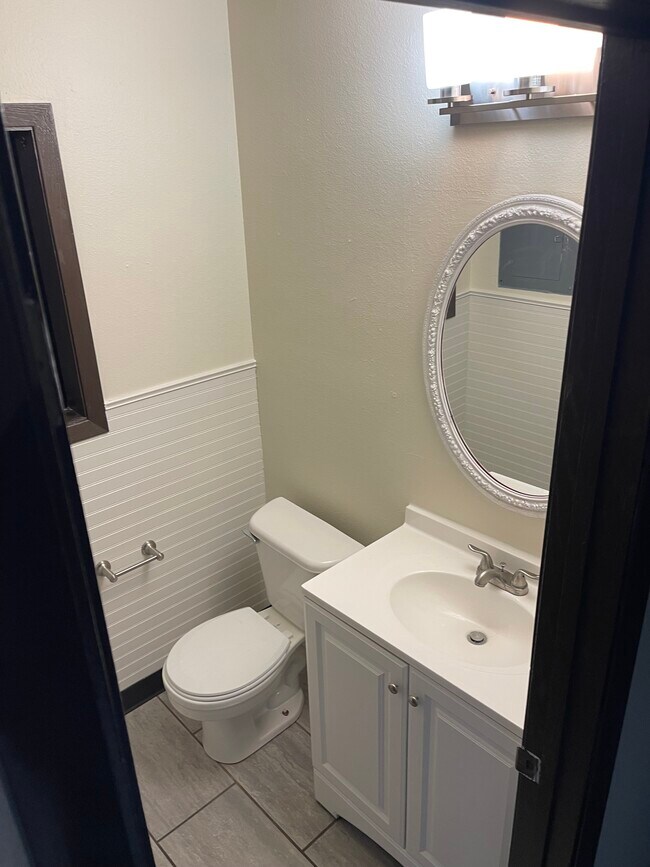 Foto del edificio - 2309 Mahogany Cir