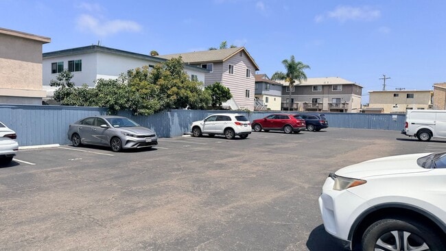 Building Photo - 1450 Iris Ave