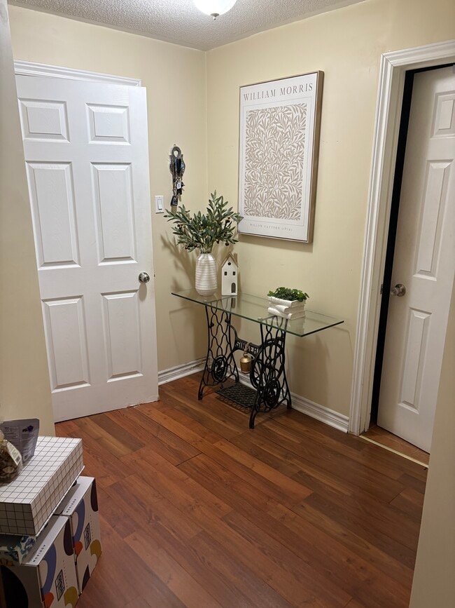 Building Photo - 6739 Tattinger Av