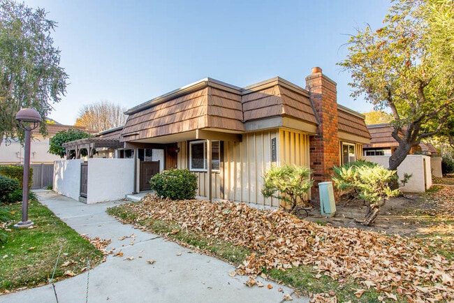 Building Photo - 22133 James Alan Cir