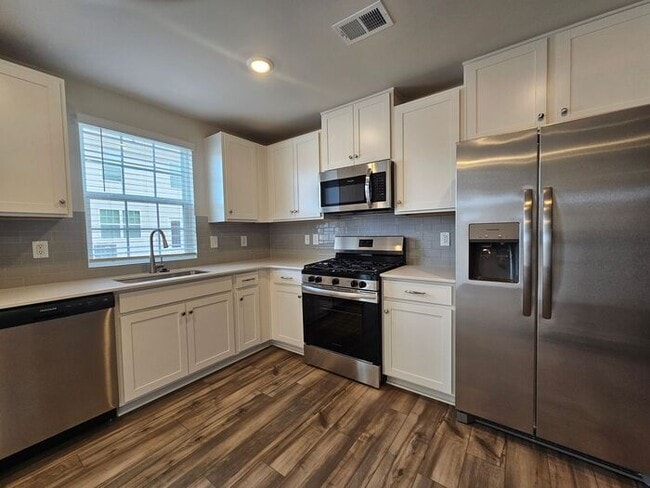 Foto del edificio - Taylor Hill