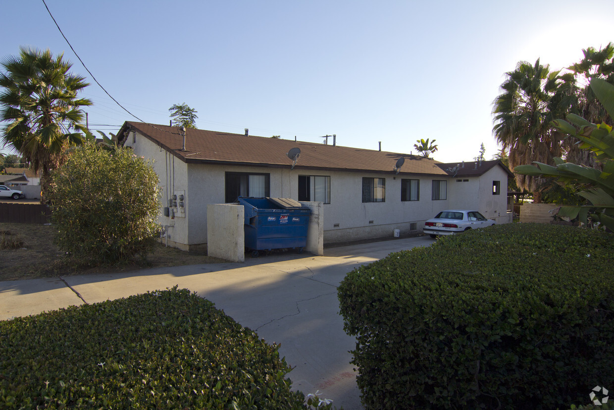 Building Photo - Lakeshore Park Apartments