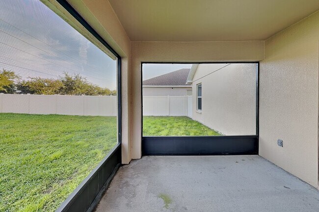 Foto del edificio - 8263 N Campbell Rd
