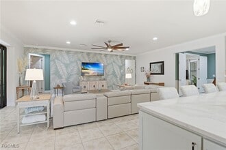 Building Photo - 11012 Castlereagh St