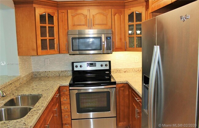 Foto del edificio - 9455 W Flagler St