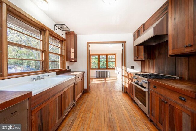 Foto del edificio - 22 Bertolet School Rd