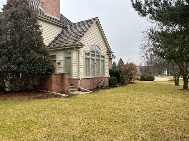 Building Photo - 21160 Chancery Ct