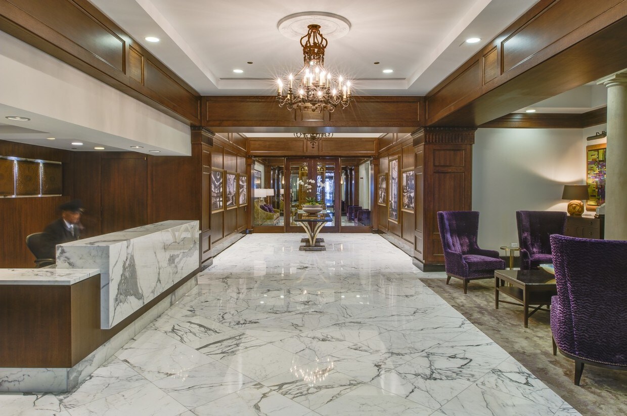 Foto principal - 852 N Lake Shore Dr
