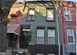 Building Photo - 2225 Reed St