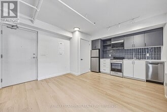 Building Photo - 325 James St S