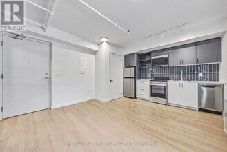 Building Photo - 325 James St S