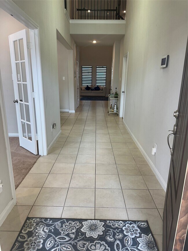 Foto del edificio - 1617 Darwin Cedar Dr