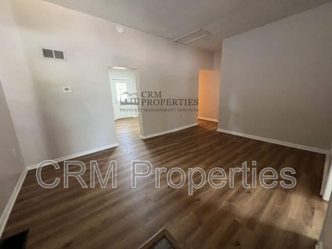 Foto del edificio - 1329 N Wabash Ave