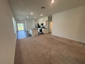 Building Photo - 10416 High Noon Trl