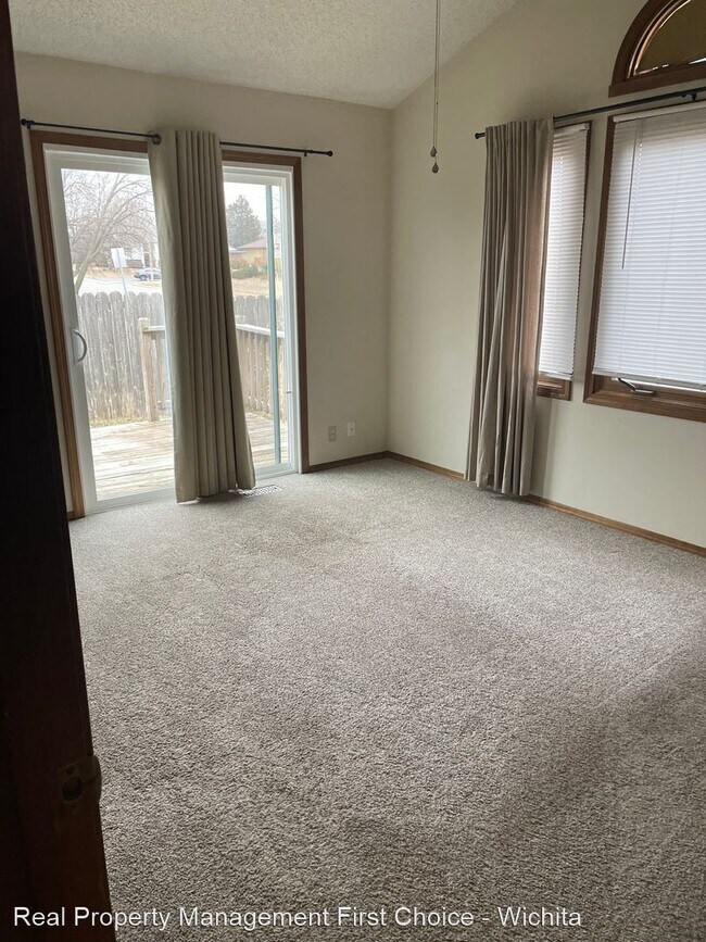 Building Photo - 2 br, 1.5 bath House - 1620 S Longford #506