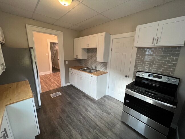 Foto del edificio - 5134 Carthage Ave