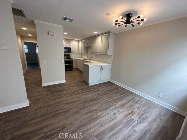 Foto principal - 119 S Glassell St
