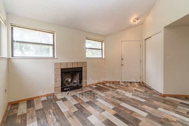 Building Photo - 5520 Stonewall Pl