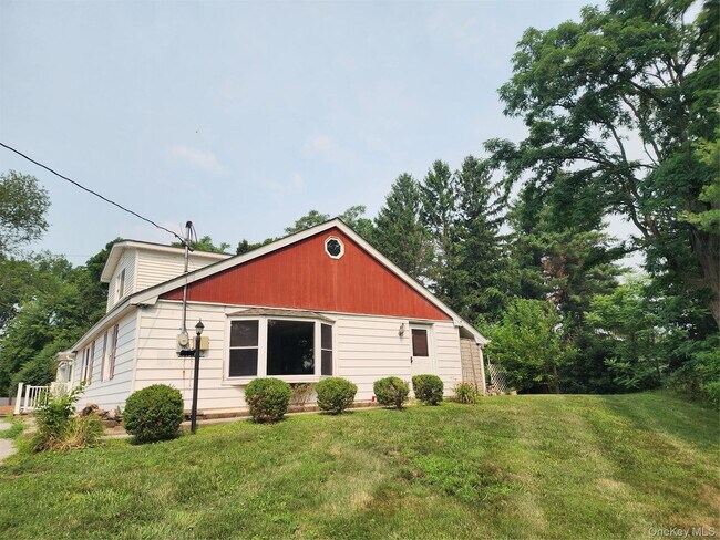Building Photo - 32 Osborne Hill Rd