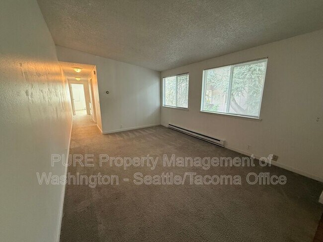 Building Photo - 907 SW Holden St