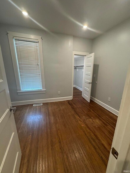 Foto del edificio - 729 E Hunter Ave