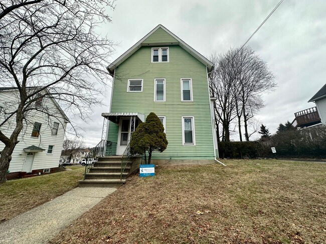 Foto del edificio - 25A Fairfield Ave