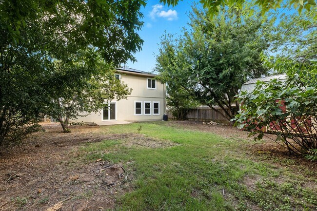 Foto del edificio - 617 Riverway Ln