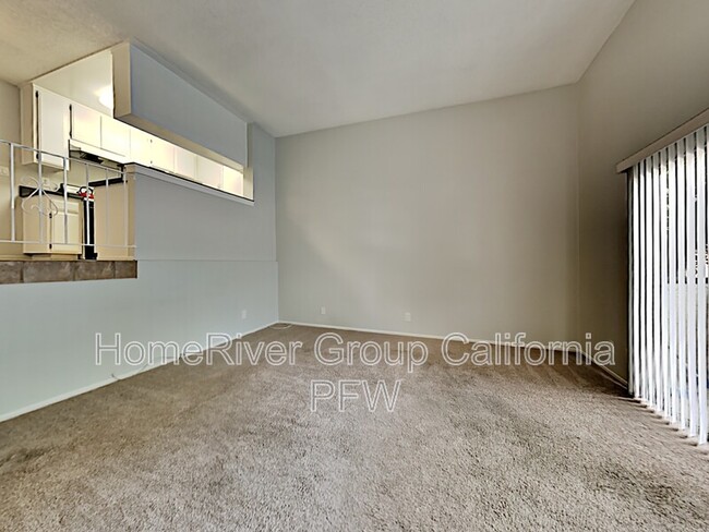 Foto del edificio - 5500 Lindley Ave