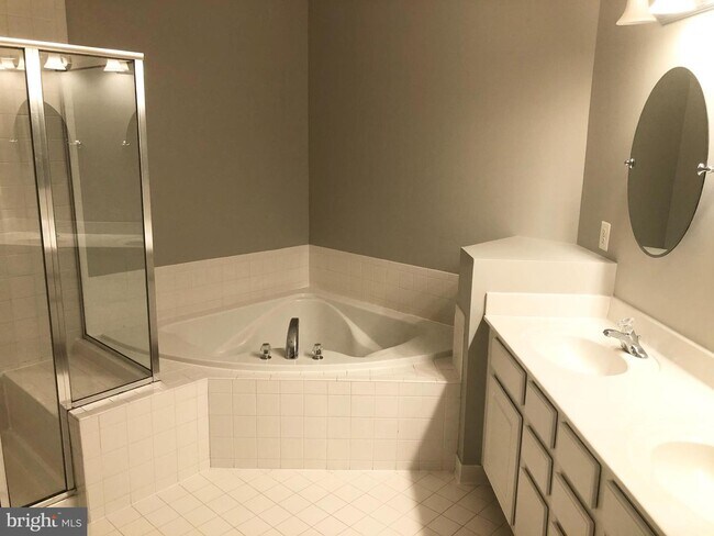 Building Photo - 9700 Elzey Place