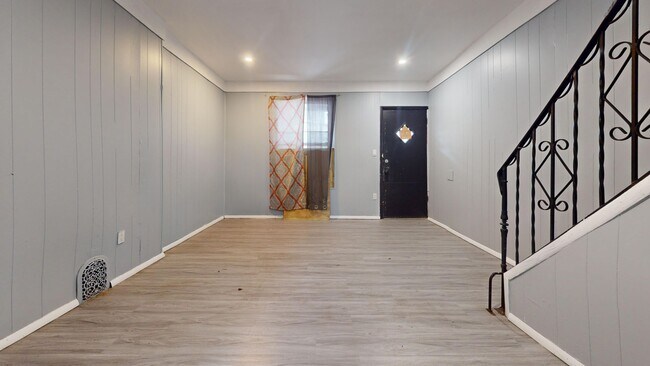 Foto del edificio - 3 Bedroom House with PHA voucher( 2- 3Br )