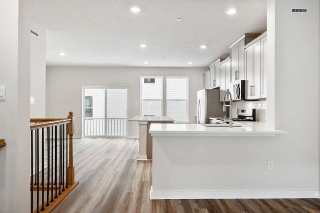 Building Photo - 305 Gable Ct