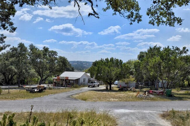 Building Photo - 198 Scenic Dr