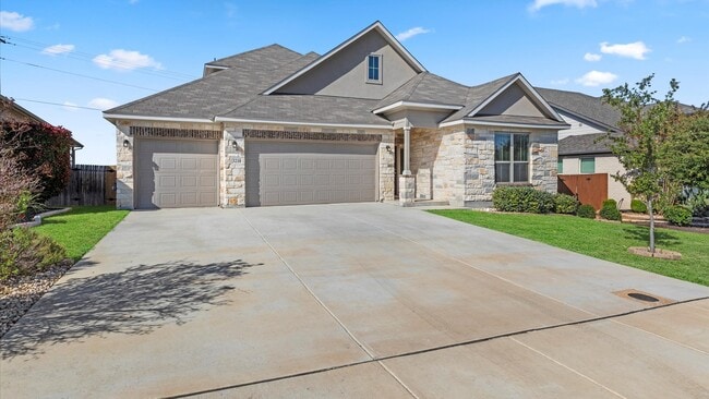 Building Photo - 3210 Roan St