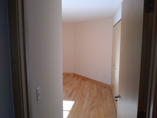 Foto del edificio - 2 Bedroom, 2 Bathroom Lake View Condo