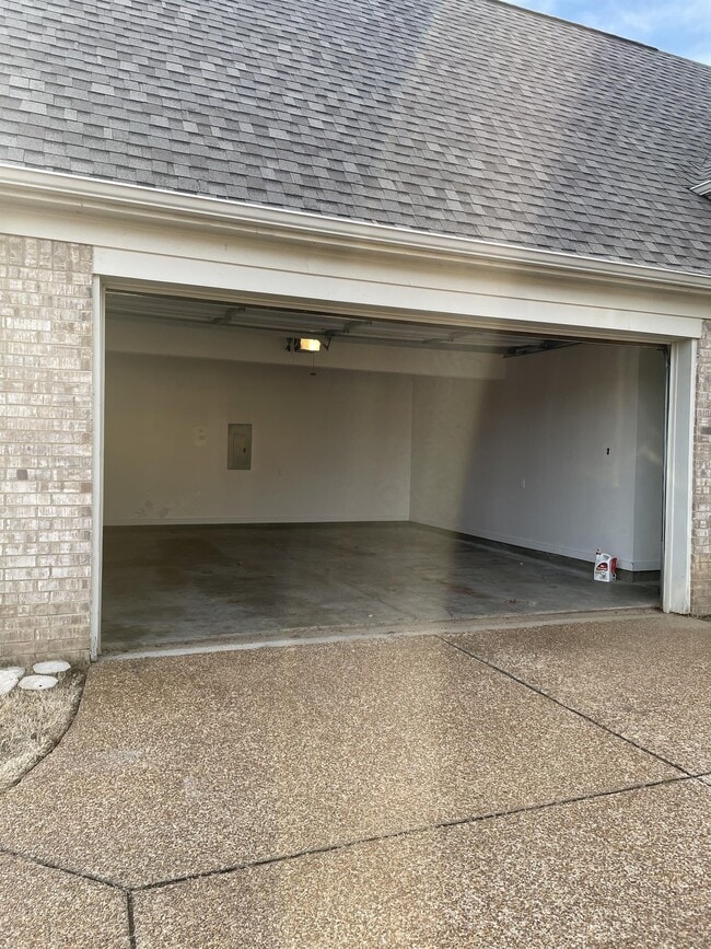 Building Photo - 10230 Adikson Dr