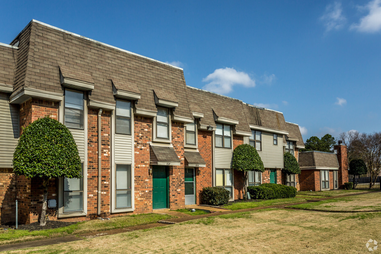 Primary Photo - Ridgeway Commons Townhomes