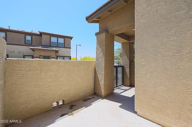 Front Court Yard - 14870 W Encanto Blvd