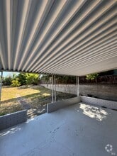 Building Photo - 1136 Warren Ave