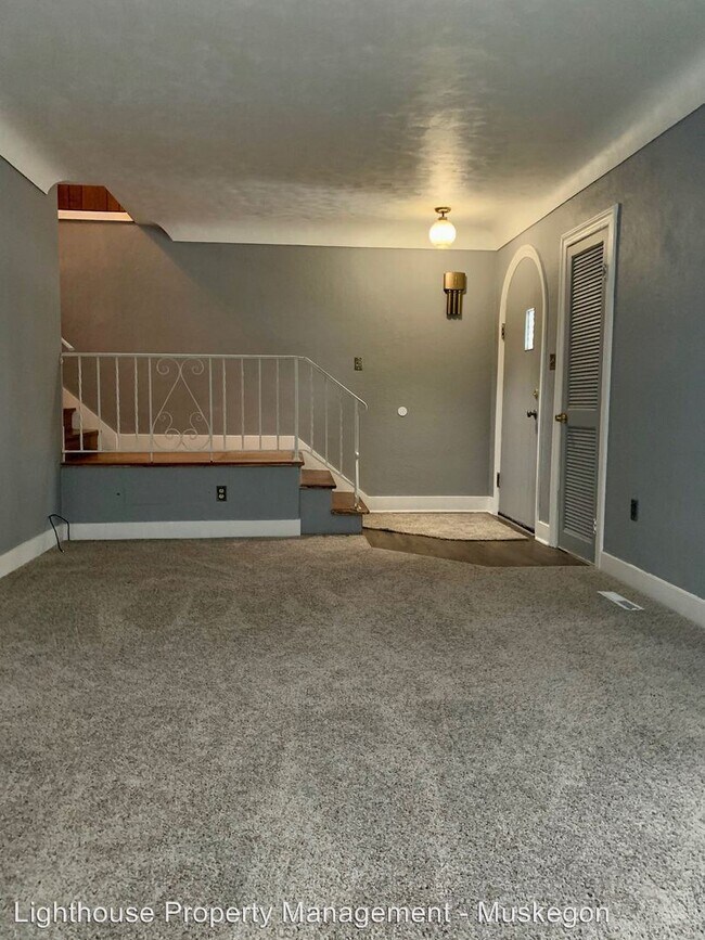 Building Photo - 2 br, 1.5 bath House - 996 W Forest Ave