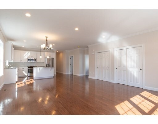 Foto principal - 57 Oak St