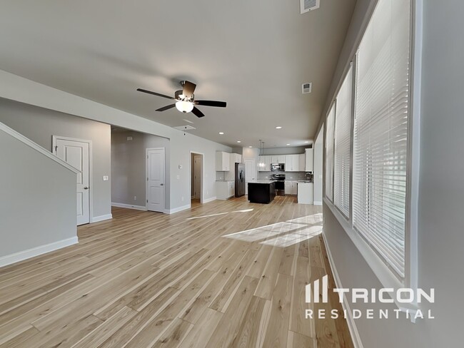 Building Photo - 165 Lynnridge Dr