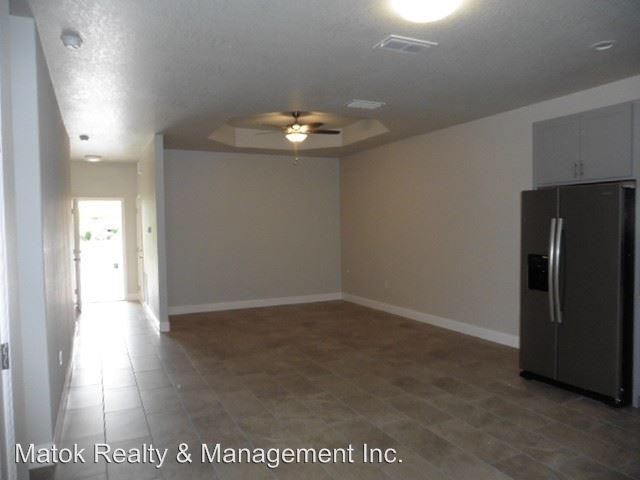 Building Photo - 3 br, 2 bath House - 18 Farmsworth Dr Unit B