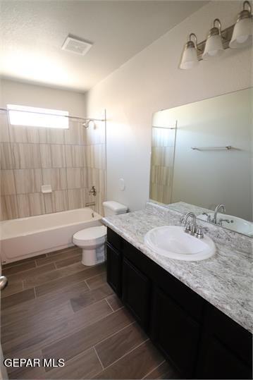 Foto del edificio - 12964 Runway Ave