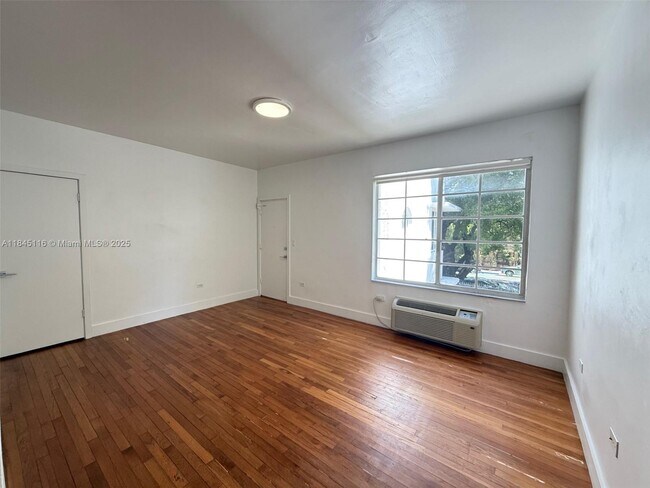 Building Photo - 1606 Meridian Ave